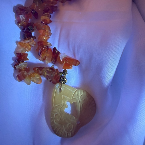 Amber Nuggets Beaded Necklace with Carved Heart Pendant - Picture 6 of 7